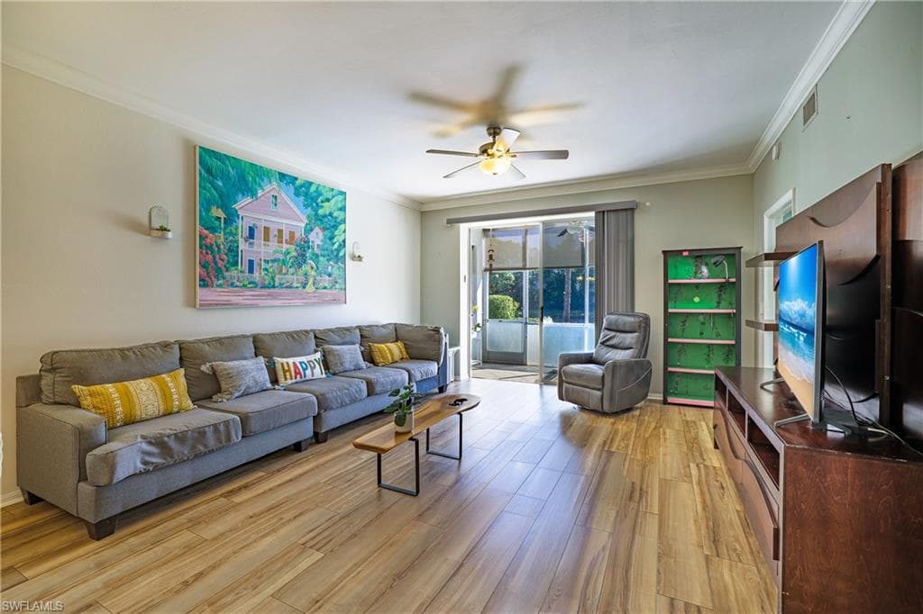 305 Robin Hood CIR 101-9