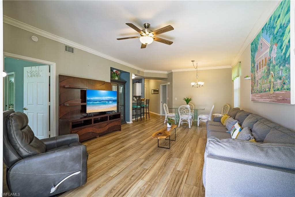 305 Robin Hood CIR 101-10