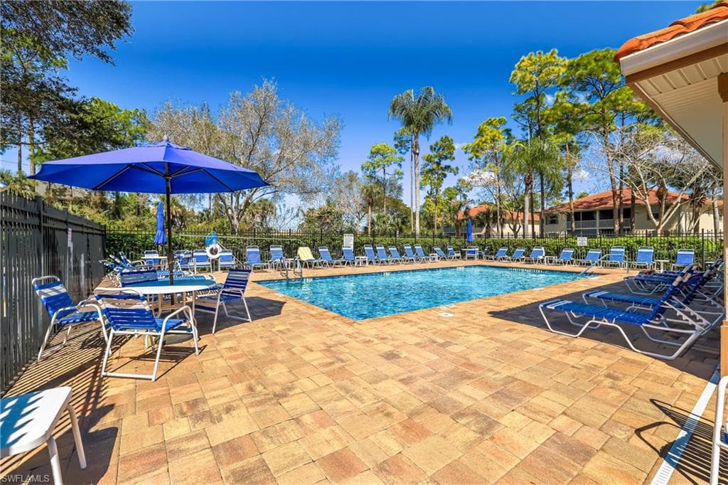 305 Robin Hood CIR 101-30