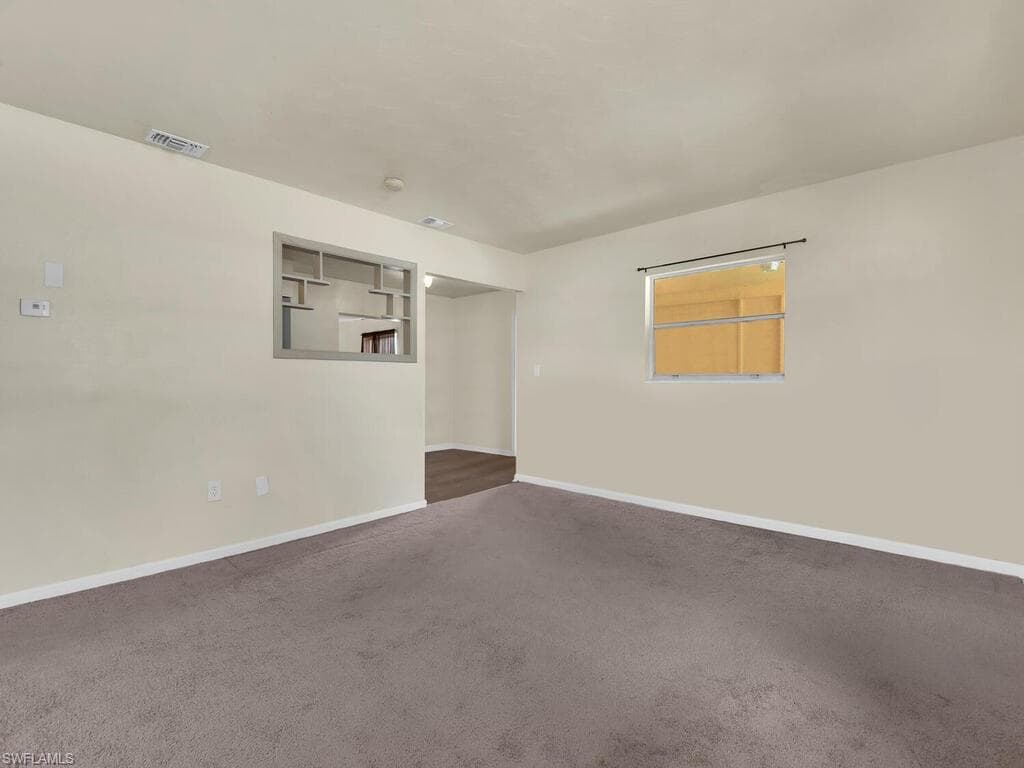 2124 E Gardenia CIR-7