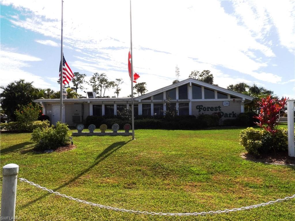 563 Timber LN S-21