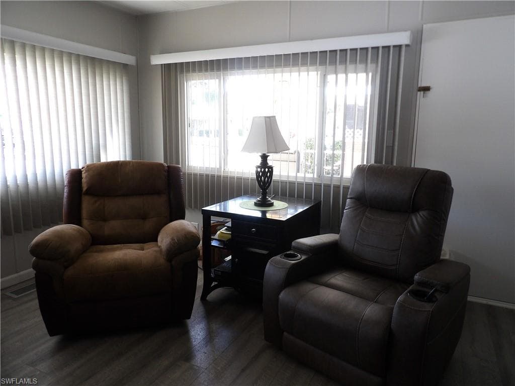563 Timber LN S-6