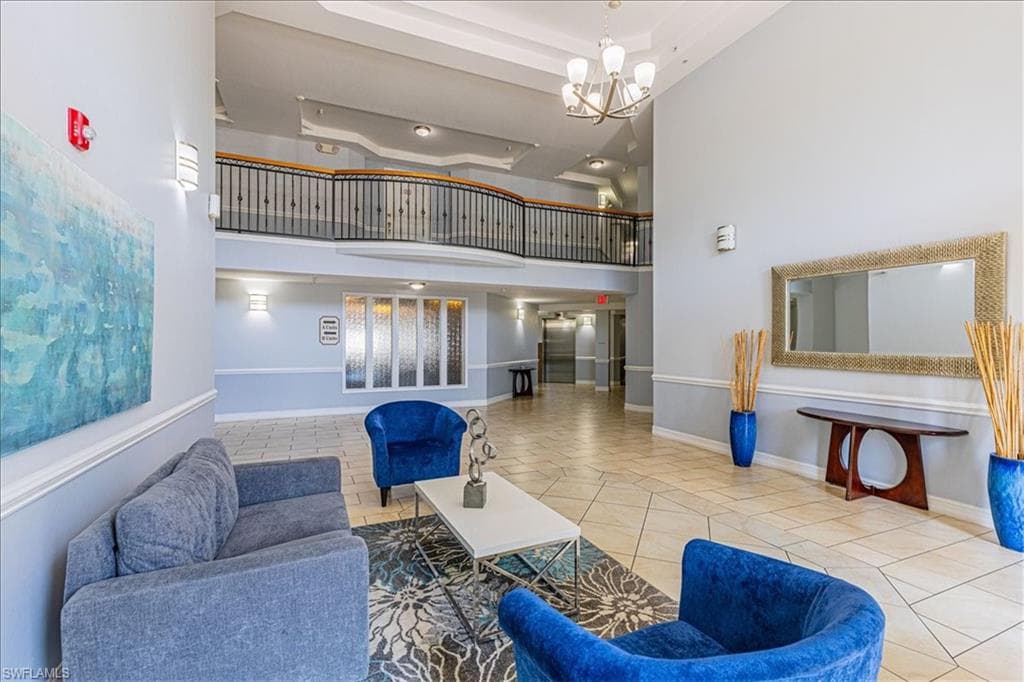 1100 Pine Ridge RD # B106, NAPLES FL 34108-2