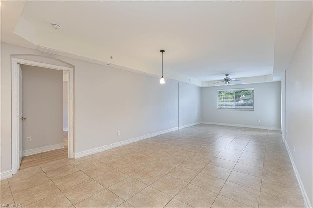 1100 Pine Ridge RD # B106, NAPLES FL 34108-8