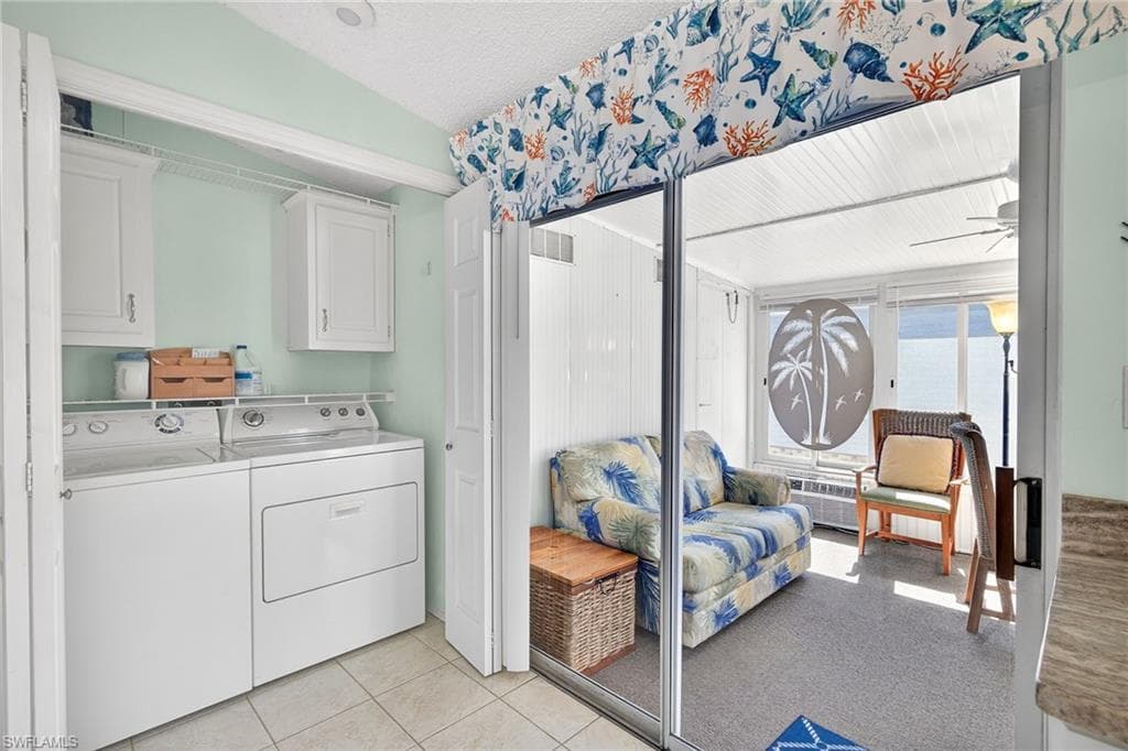 10390 Wales LOOP-16
