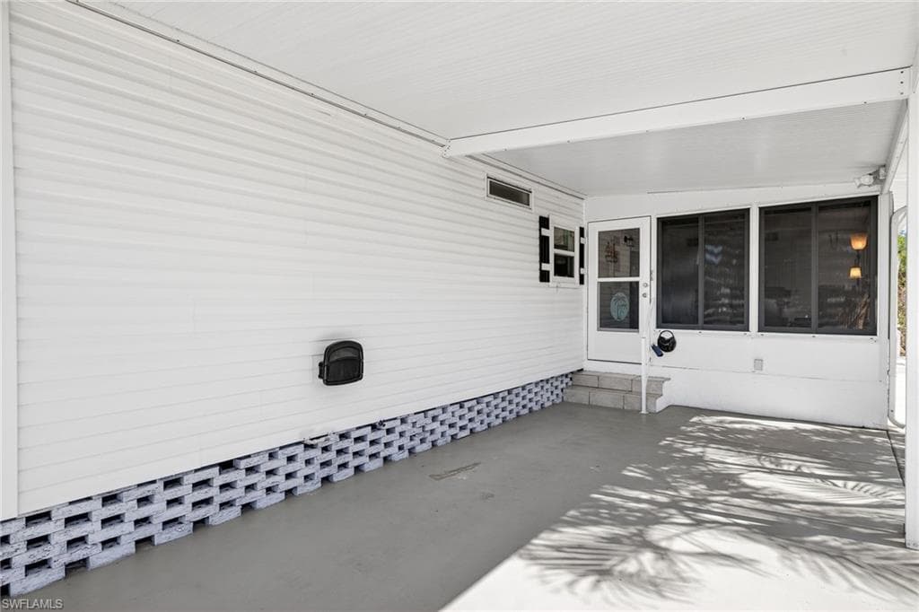 10390 Wales LOOP-19