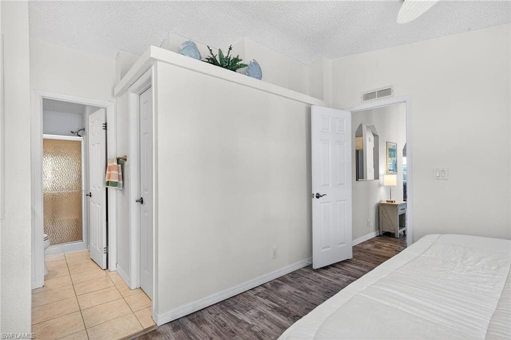 10390 Wales LOOP-9