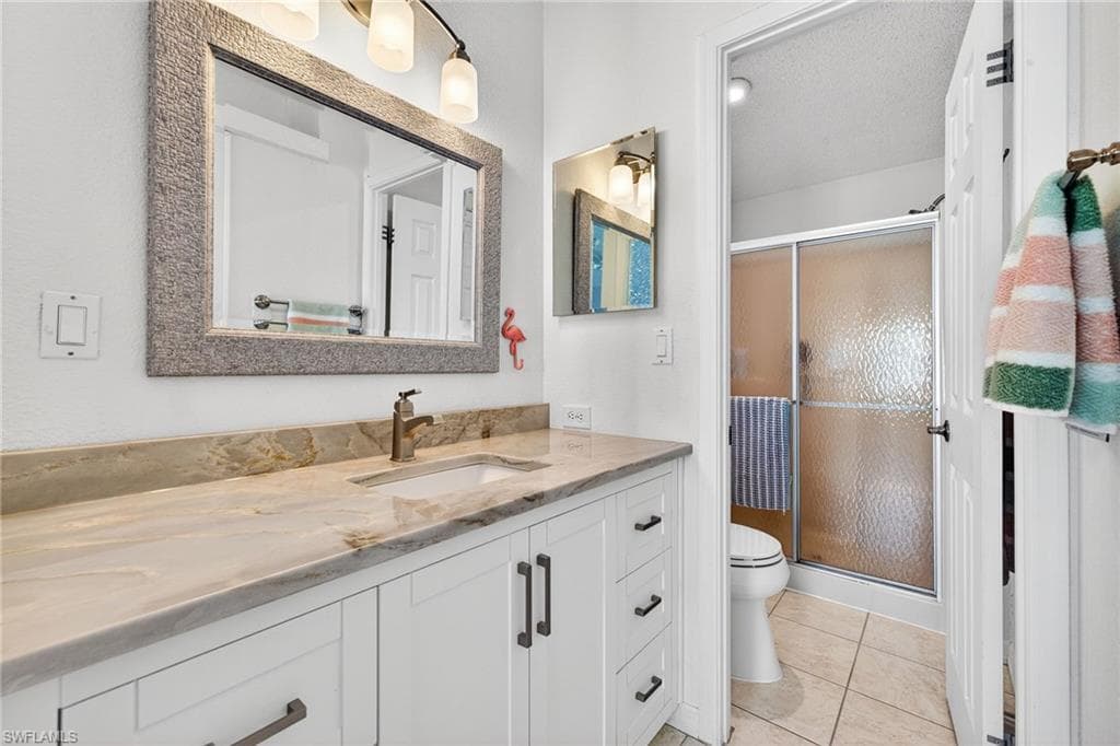 10390 Wales LOOP-10