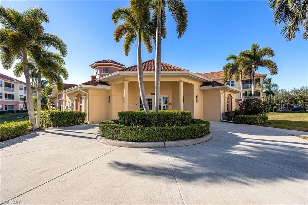 1105 Van Loon Commons CIR 304-25