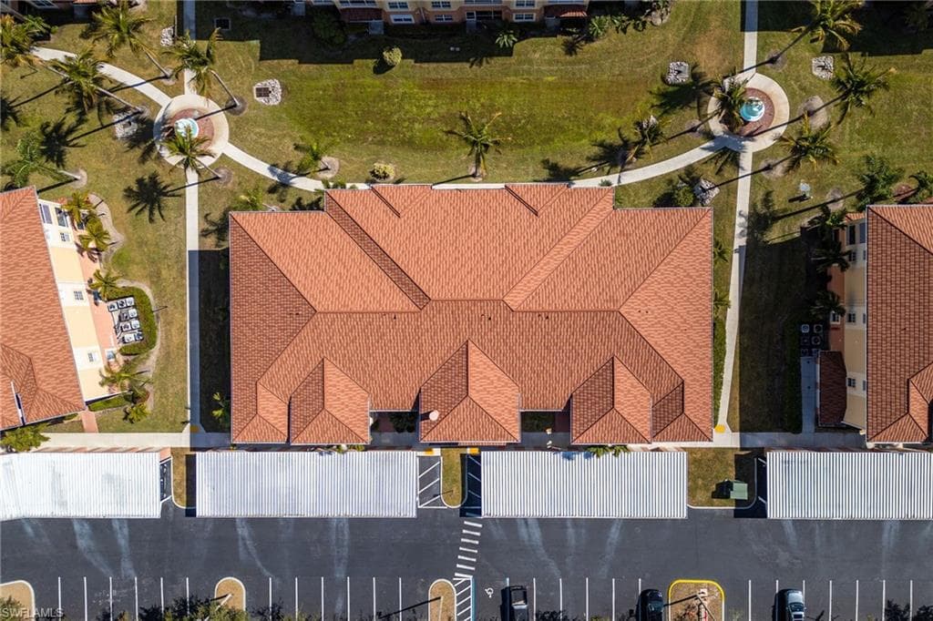 1105 Van Loon Commons CIR 304-33