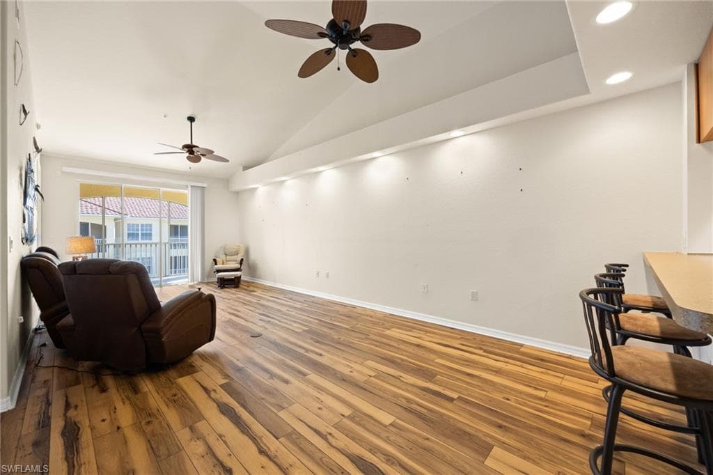 1105 Van Loon Commons CIR 304-13