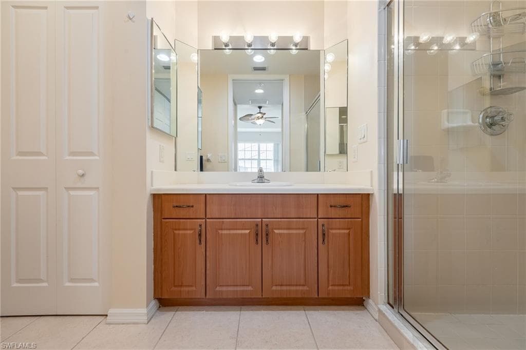 1105 Van Loon Commons CIR 304-18