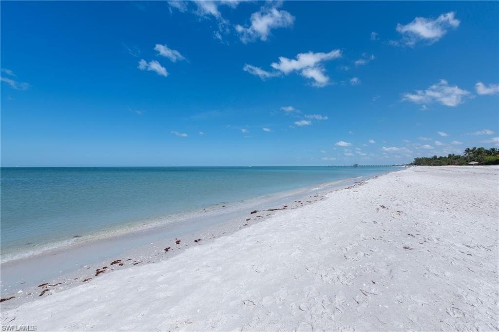 129 Sabal Lake DR, NAPLES FL 34104-42