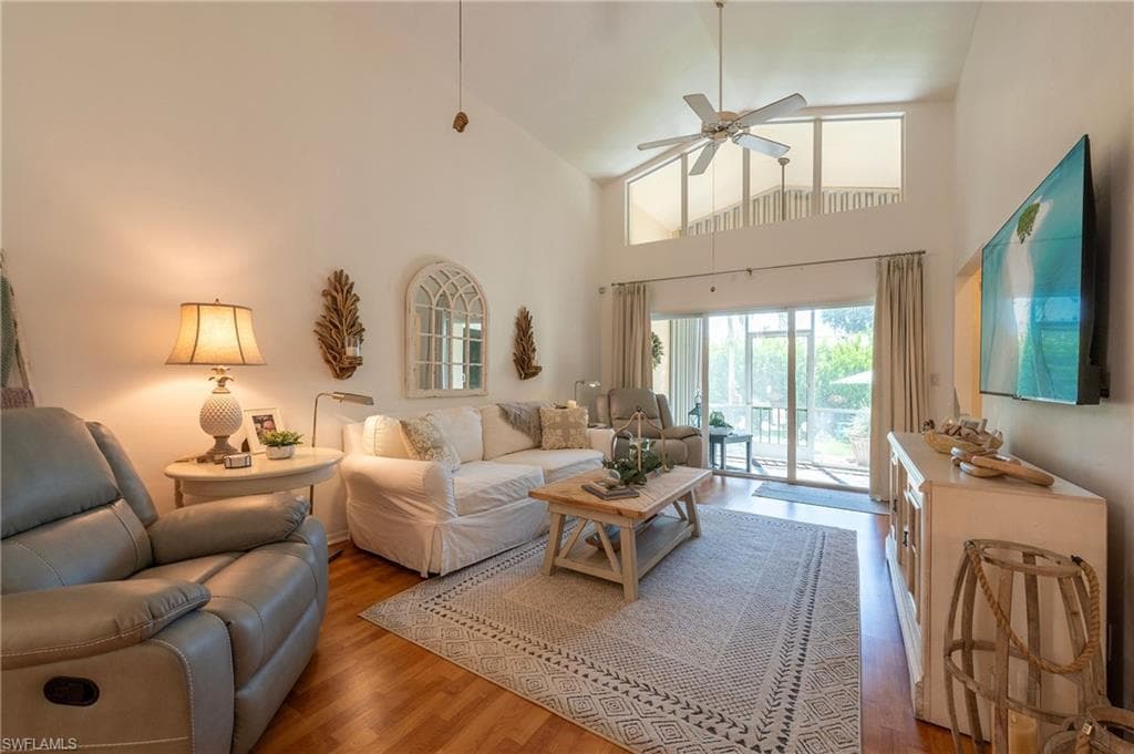 129 Sabal Lake DR, NAPLES FL 34104-2