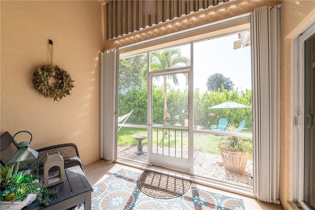 129 Sabal Lake DR, NAPLES FL 34104-23