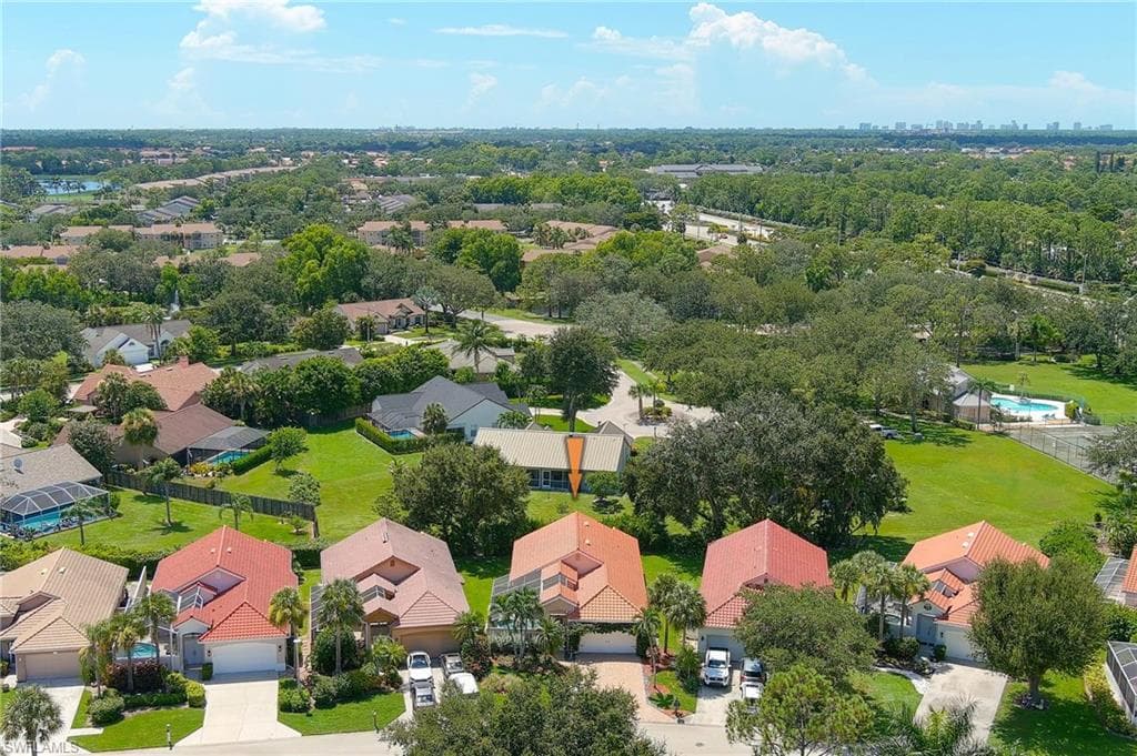 129 Sabal Lake DR, NAPLES FL 34104-29