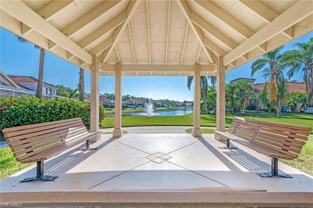 129 Sabal Lake DR, NAPLES FL 34104-33