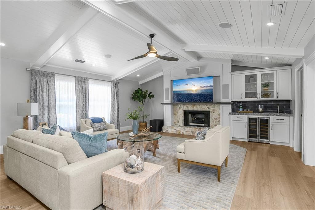 720 Shadow Lake LN-17