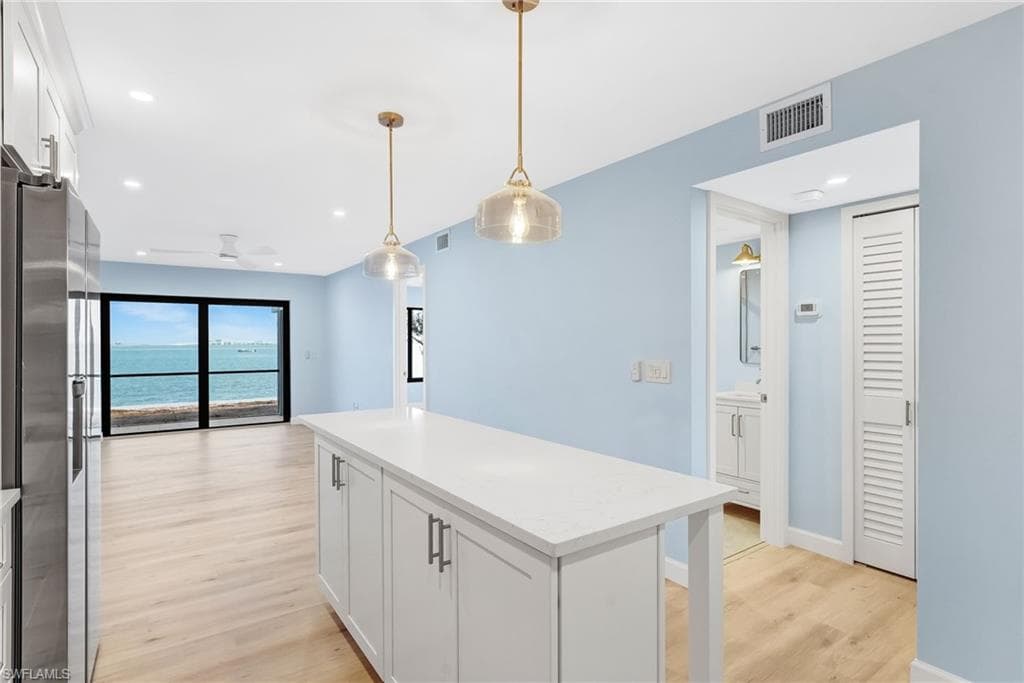 760 Sextant DR # 1051, SANIBEL FL 33957-5