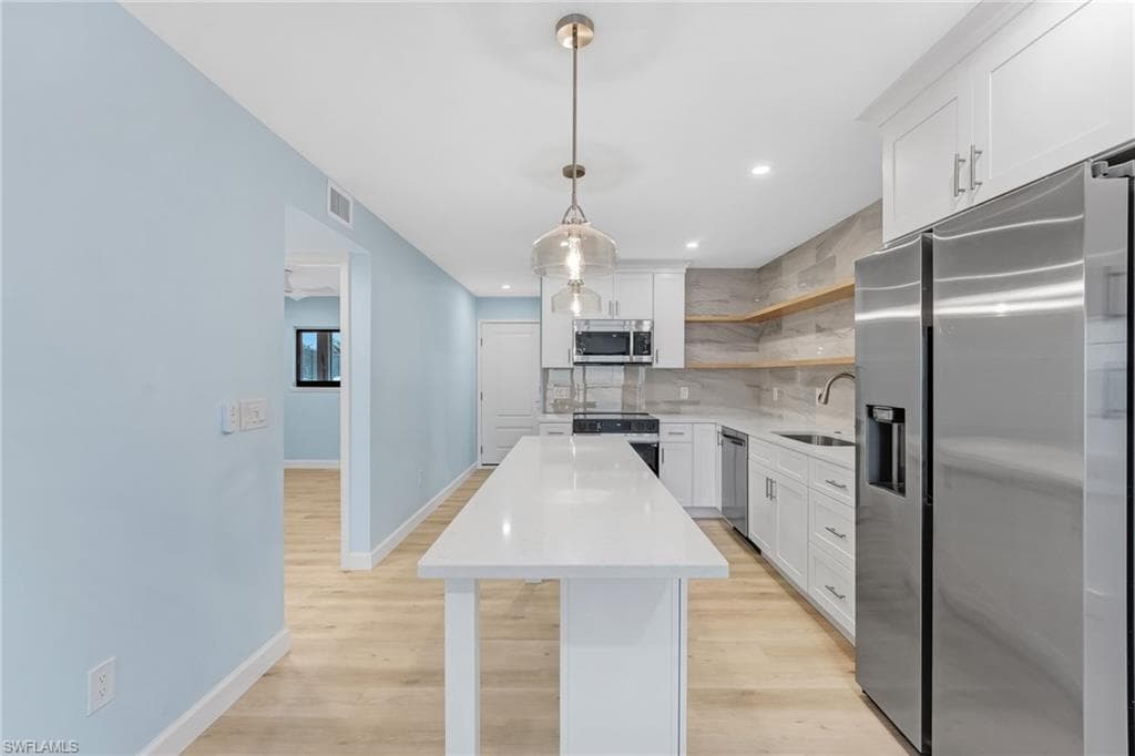 760 Sextant DR # 1051, SANIBEL FL 33957-8