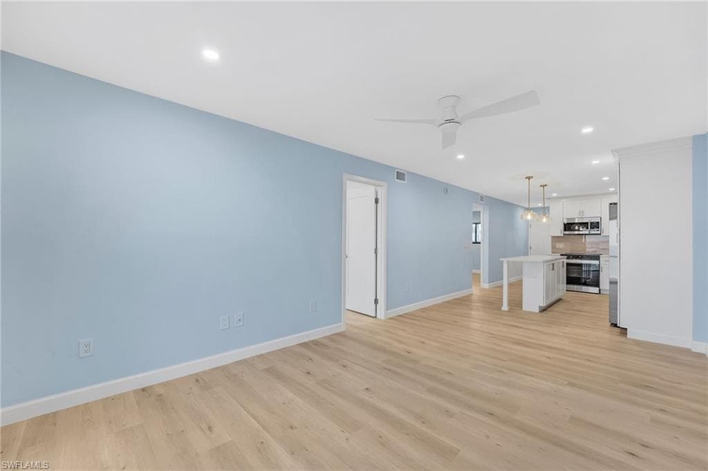 760 Sextant DR # 1051, SANIBEL FL 33957-10