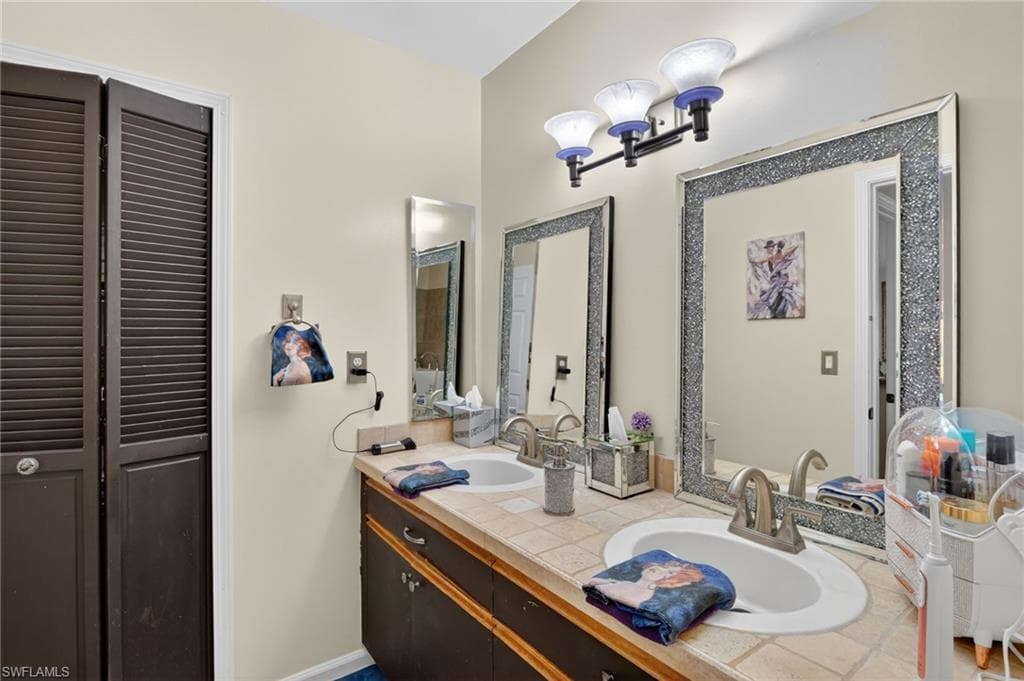 22656 Fountain Lakes BLVD-38