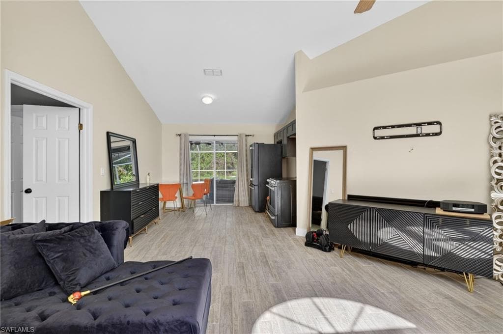 22656 Fountain Lakes BLVD-24