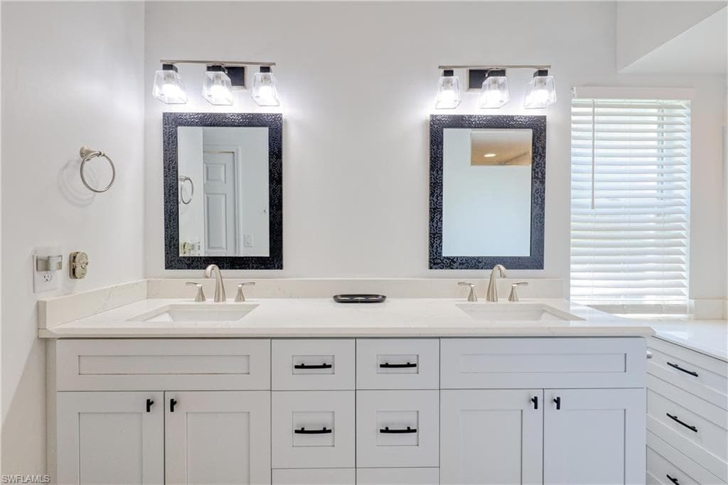 22589 Island Lakes DR, ESTERO FL 33928-17