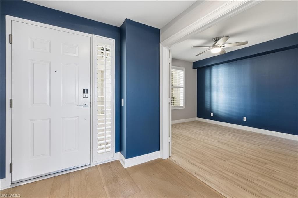 425 Cove Tower Dr 703-4