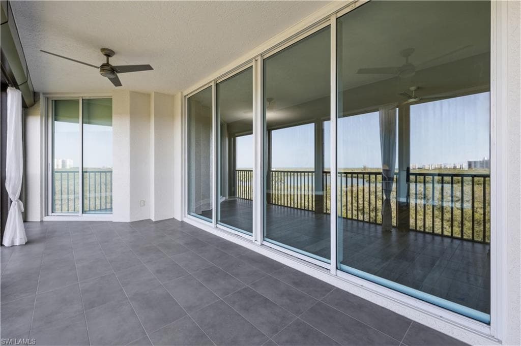 425 Cove Tower Dr 703-37