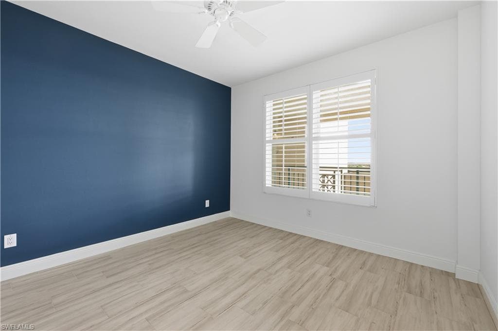 425 Cove Tower Dr 703-32
