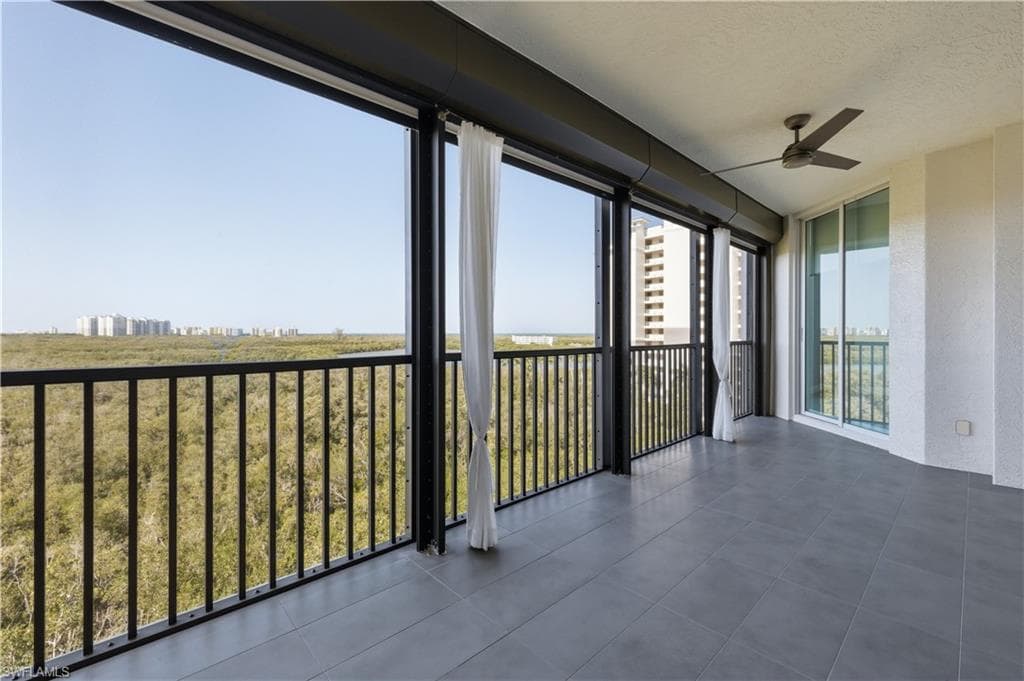 425 Cove Tower Dr 703-36
