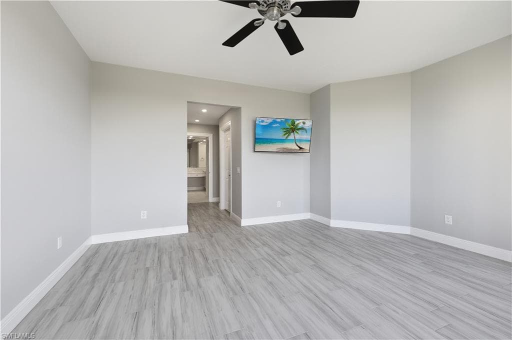 425 Cove Tower Dr 703-14