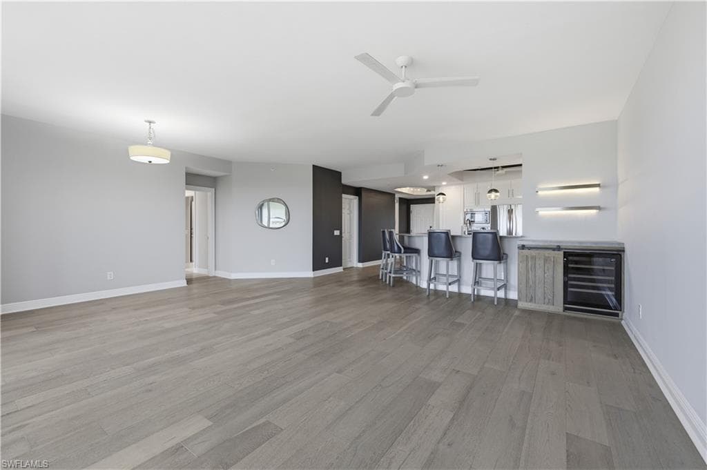 425 Cove Tower Dr 703-10