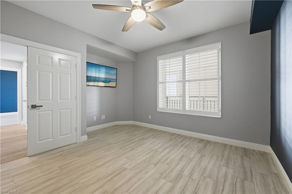 425 Cove Tower Dr 703-28