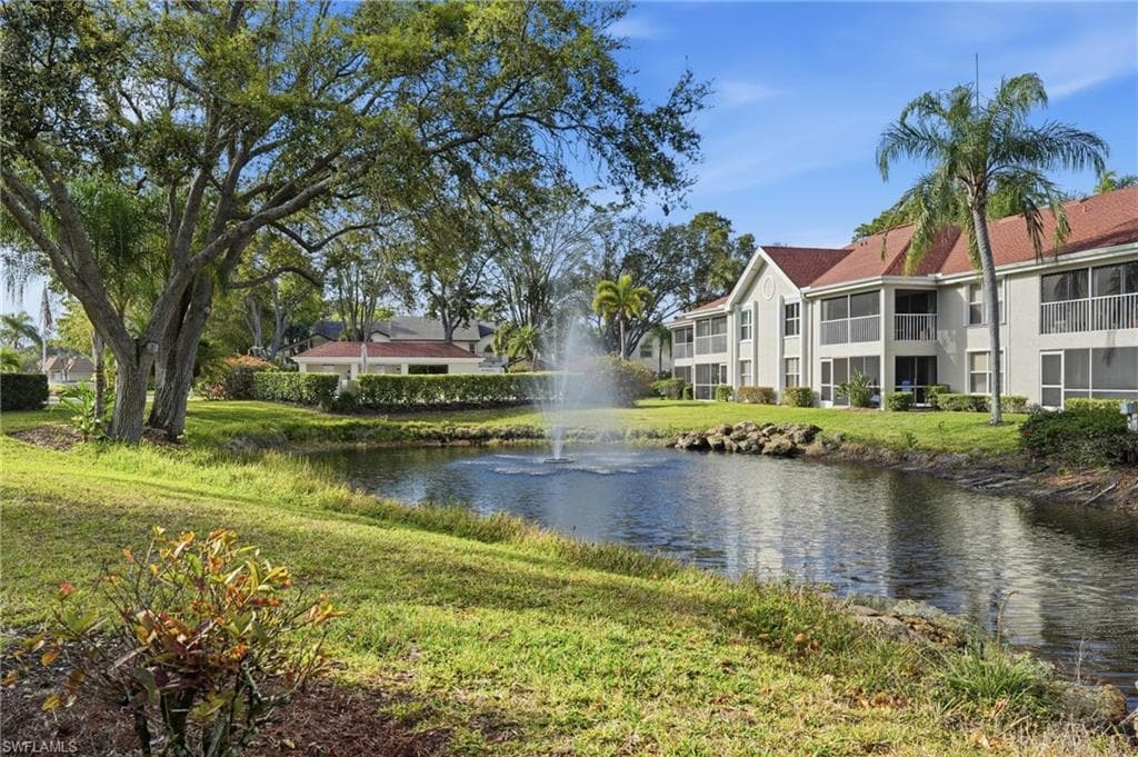 9856 Luna CIR # A101, NAPLES FL 34109-38