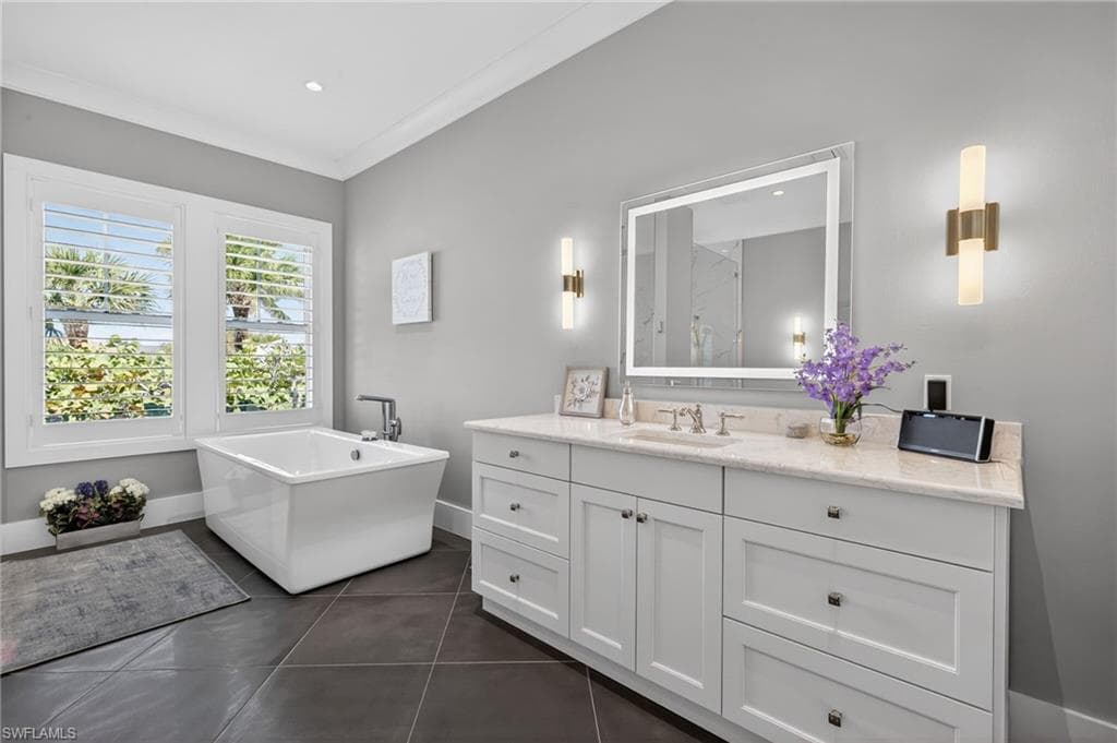 3354 Barra CIR, SANIBEL FL 33957-22
