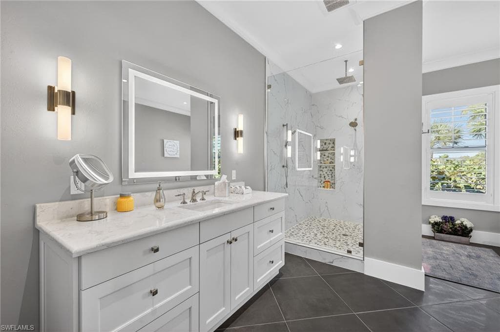 3354 Barra CIR, SANIBEL FL 33957-20