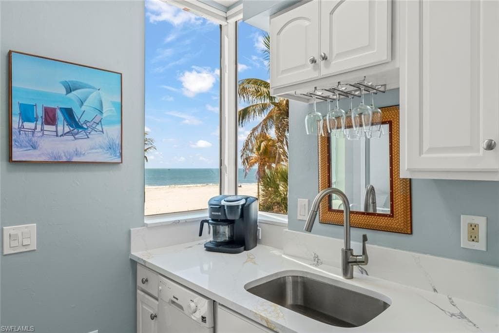 5480 Estero BLVD 103-26