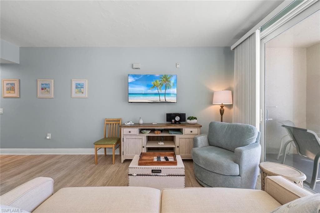 5480 Estero BLVD 103-12