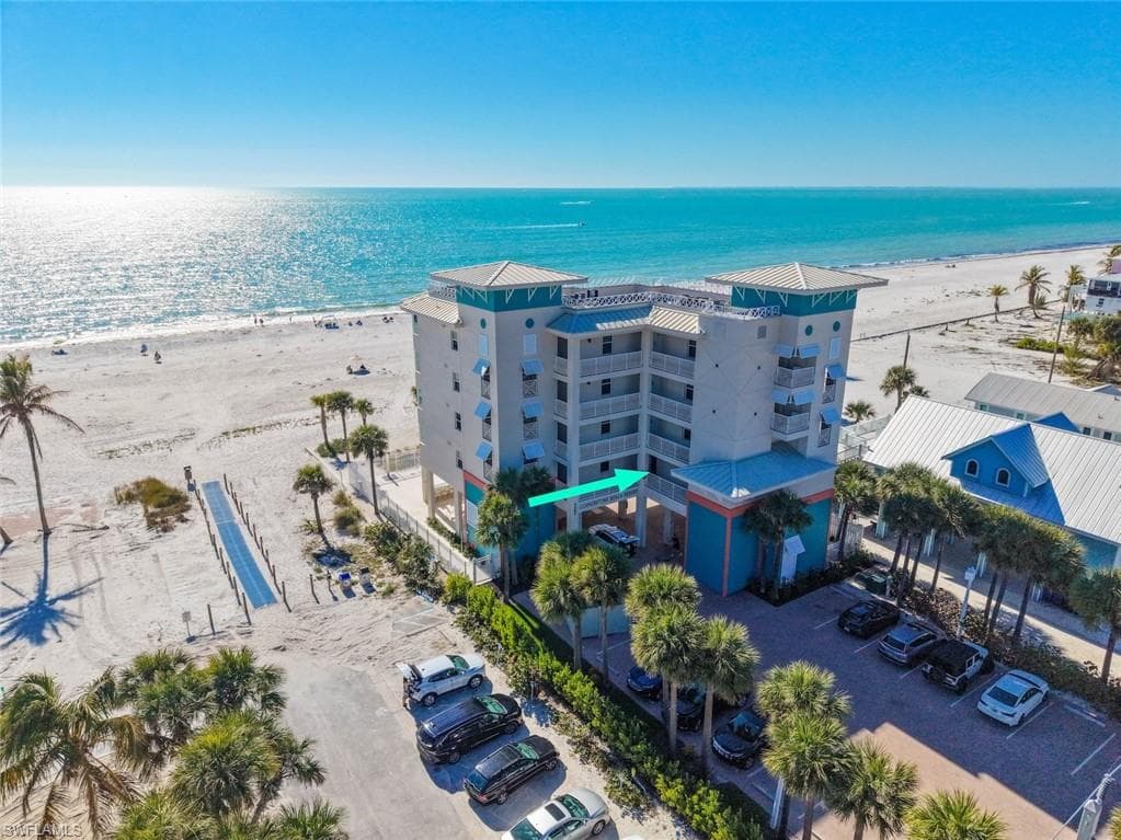 5480 Estero BLVD 103-46