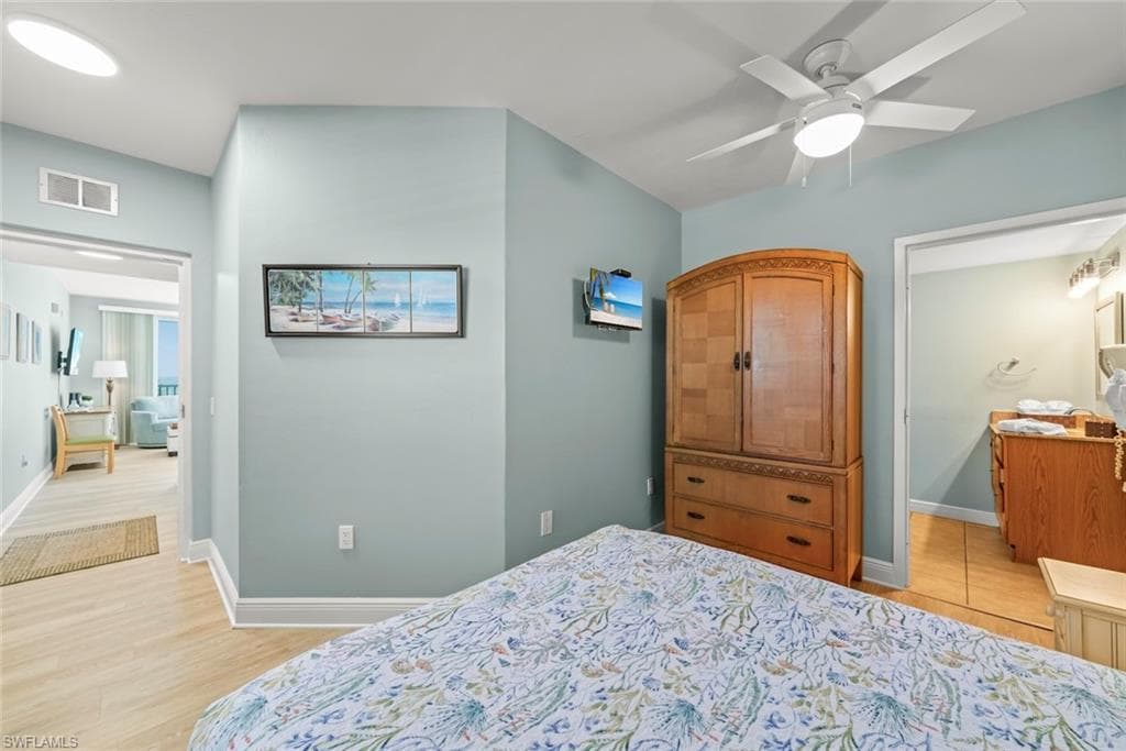 5480 Estero BLVD 103-31