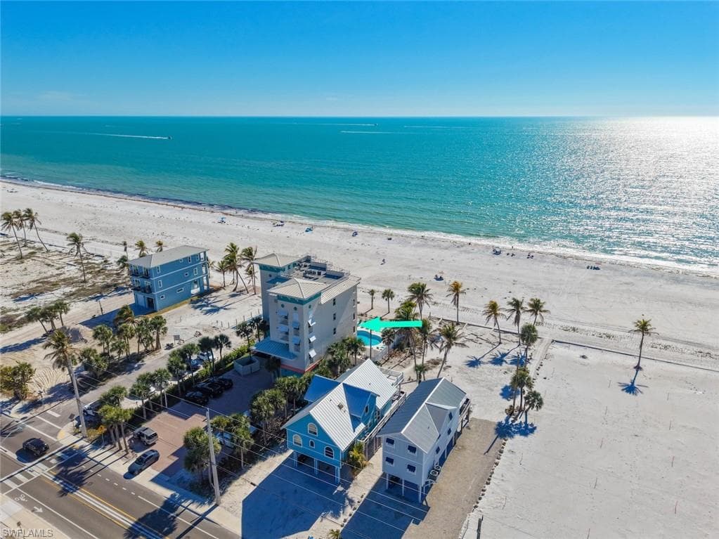 5480 Estero BLVD 103-49