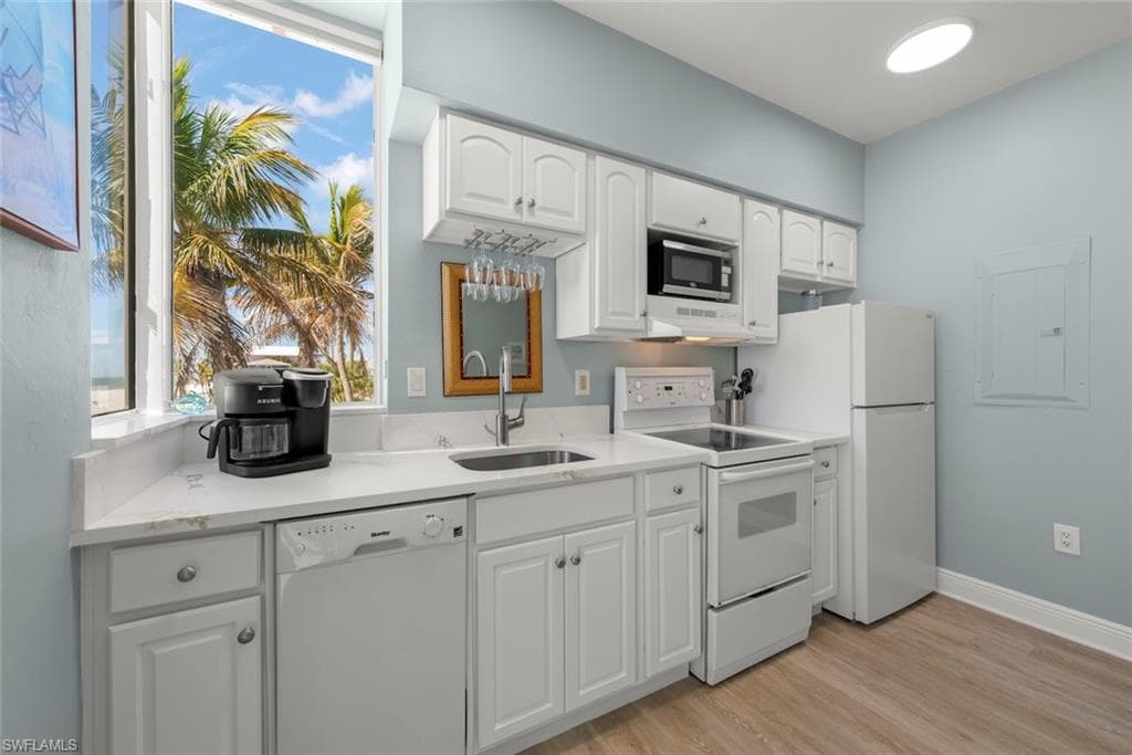 5480 Estero BLVD 103-24