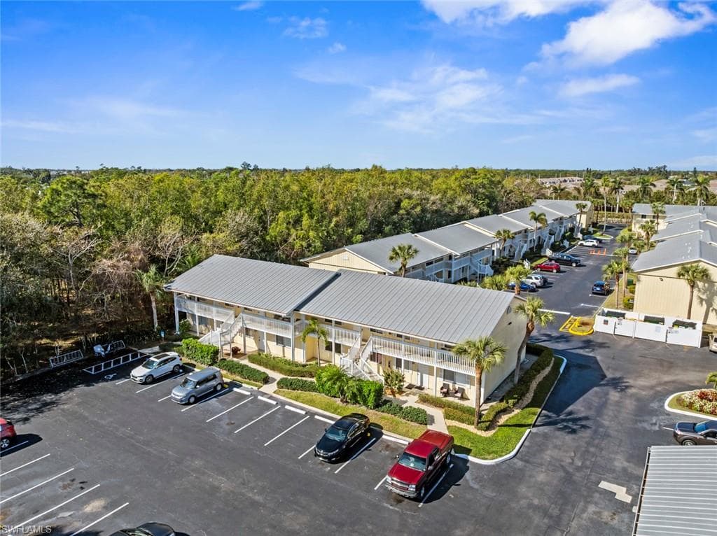 4629 Bayshore DR # J3, NAPLES FL 34112-30