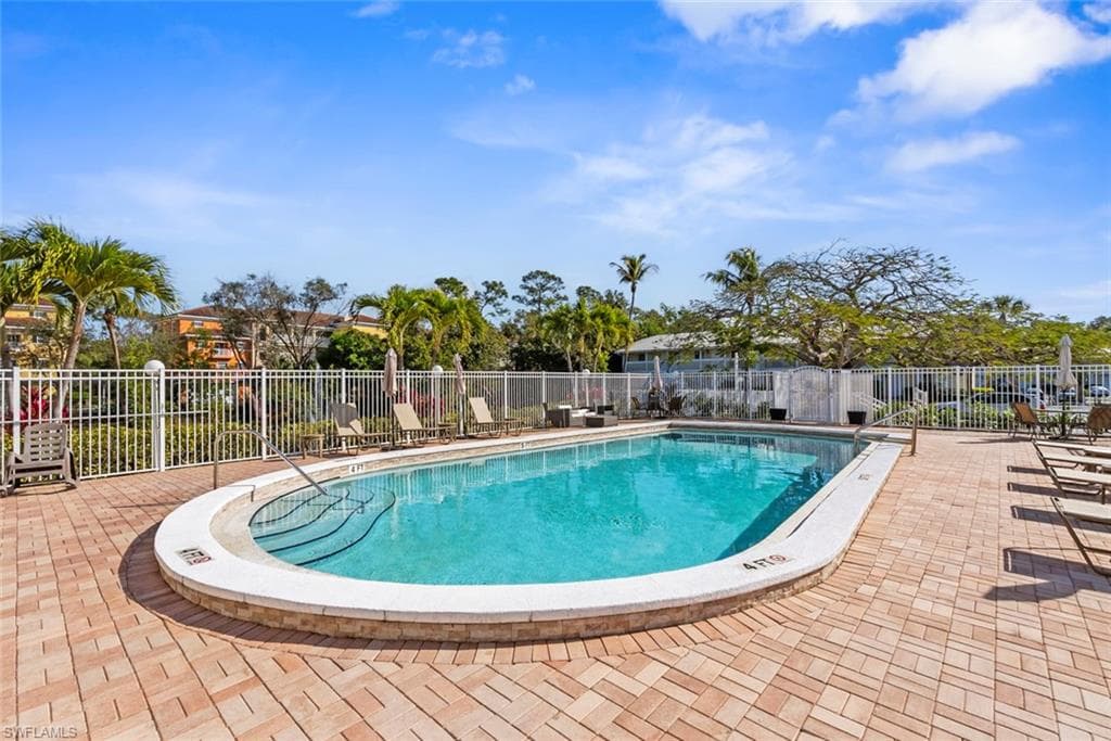 4629 Bayshore DR # J3, NAPLES FL 34112-26