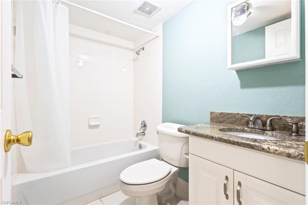 4629 Bayshore DR # J3, NAPLES FL 34112-22