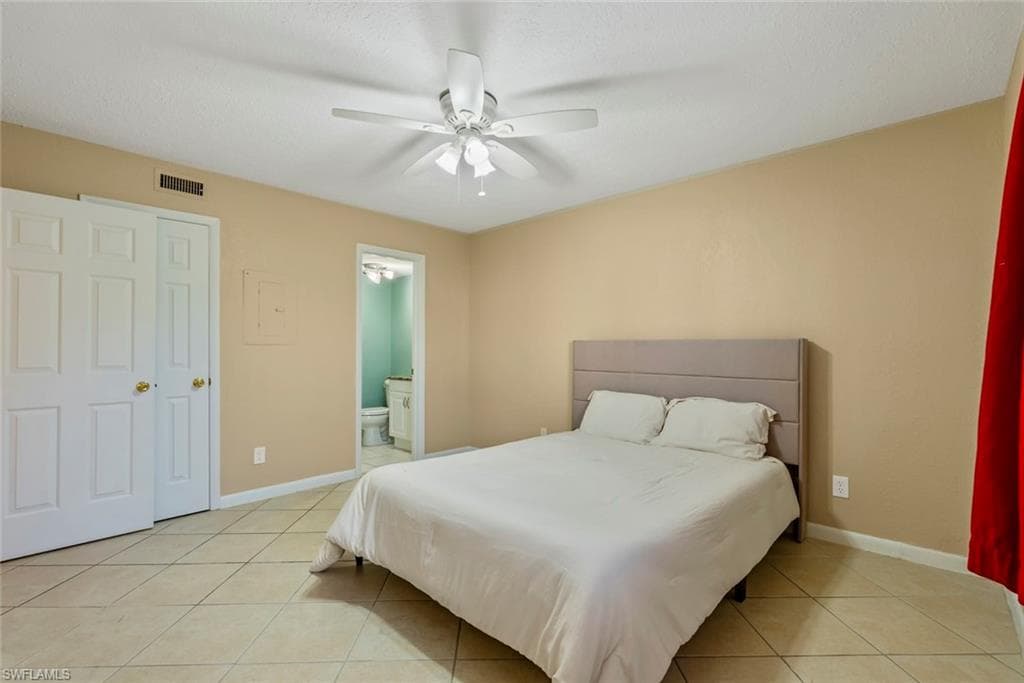 4629 Bayshore DR # J3, NAPLES FL 34112-13