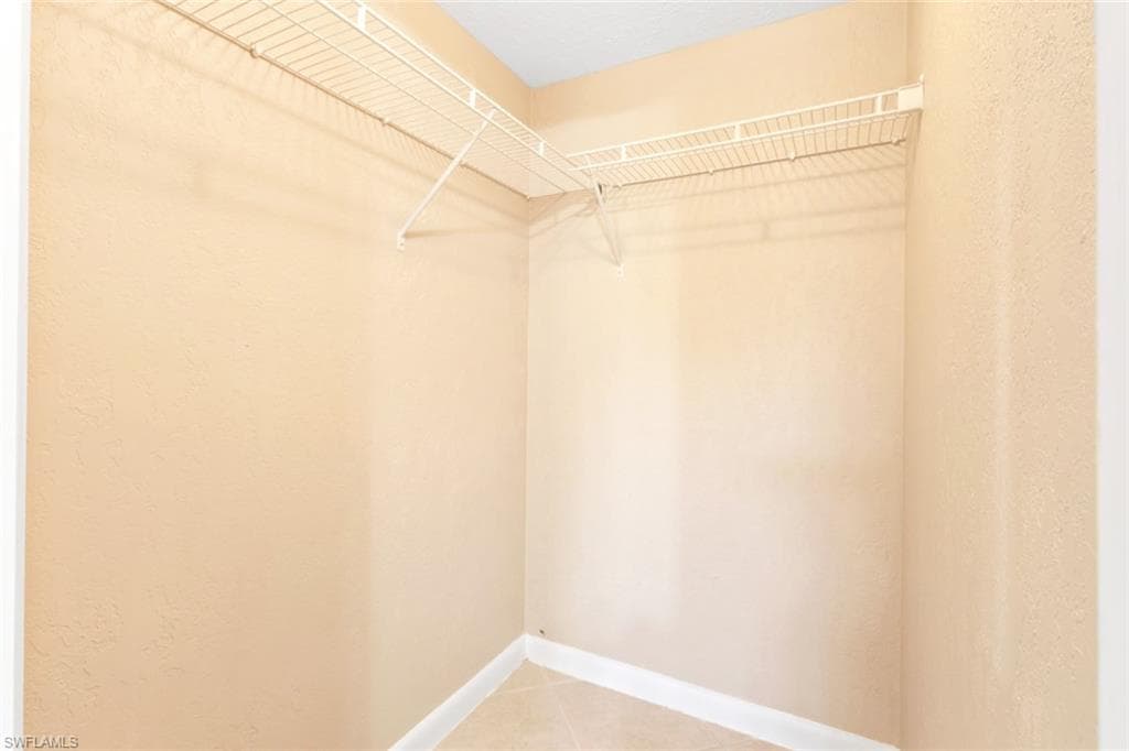 4629 Bayshore DR # J3, NAPLES FL 34112-17