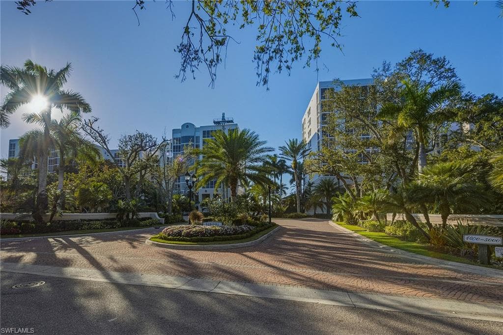 4000 Royal Marco WAY 324-26